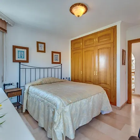 Angeles Ξενοδοχείο *