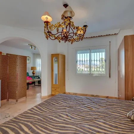 Angeles Ξενοδοχείο *